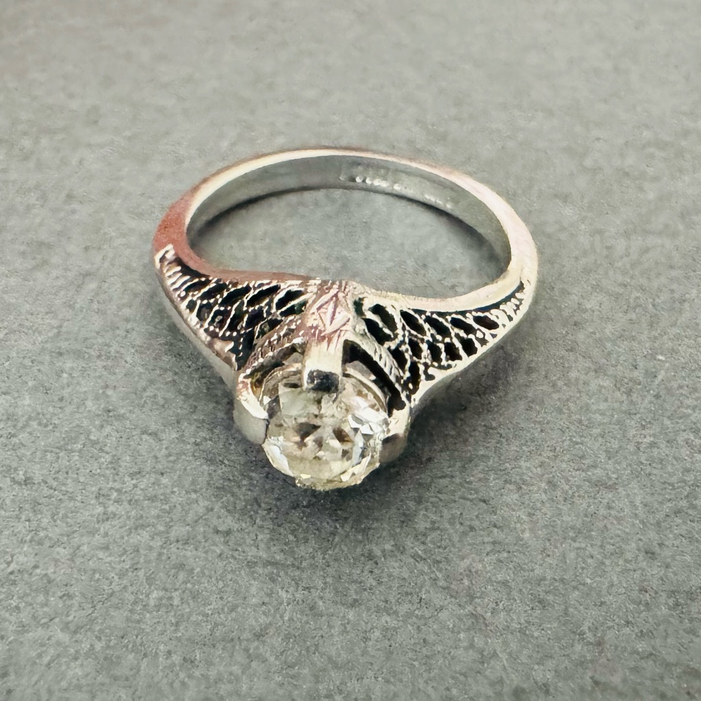 Espo Sterling Silver Ring With Cz 39$